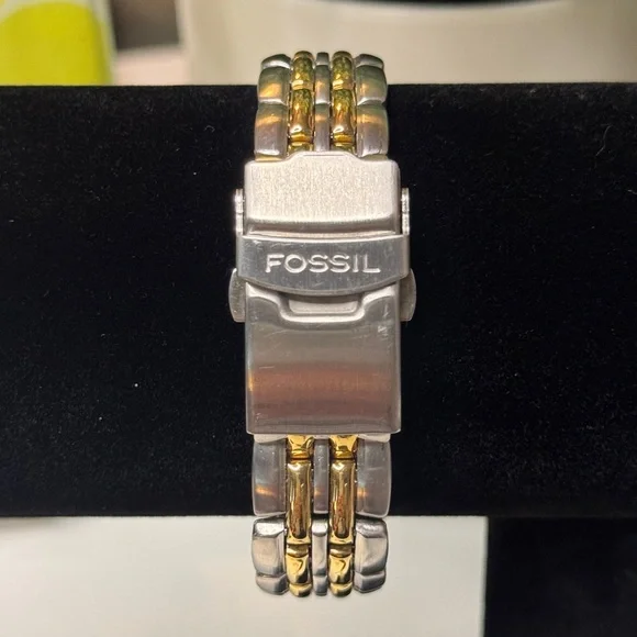 Vintage Fossil Two Tone Stainless Steel Watch Date 100M Water Resistant - Picture 4 of 7